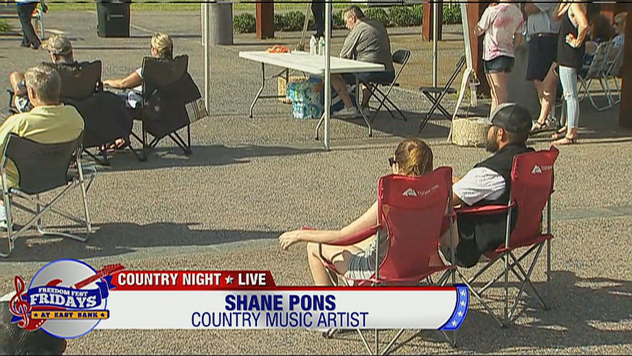 Freedom Fest Friday:Country Night crowd